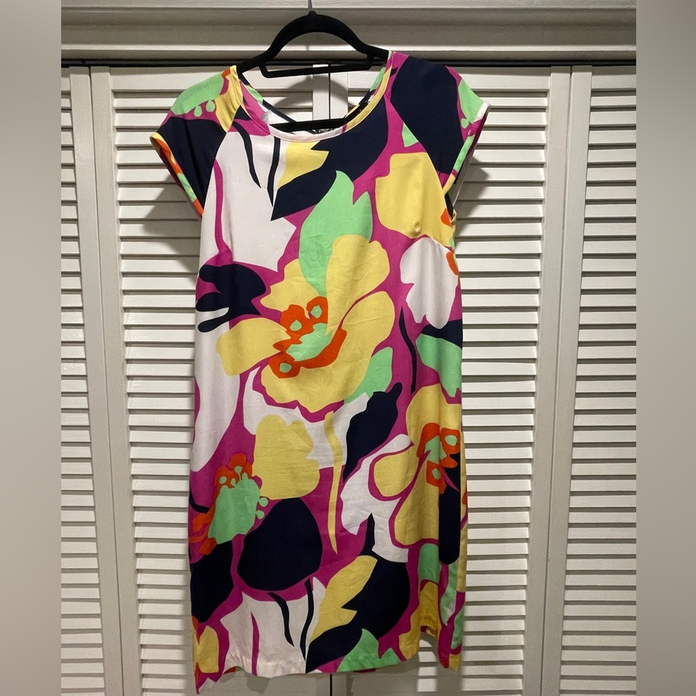 Gorgeous retro style 50's - 60's dress. Perfect for Spring